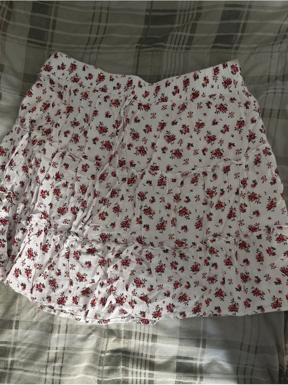 Ardene White Mini Skirt with Red Floral Print